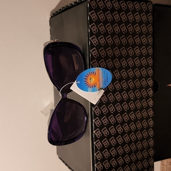 Designer sunglasses - Picture 1 of 9